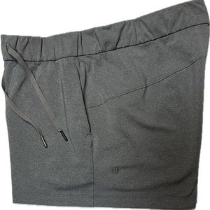 Lululemon 🍋 Women’s Athletic Shorts Size 8